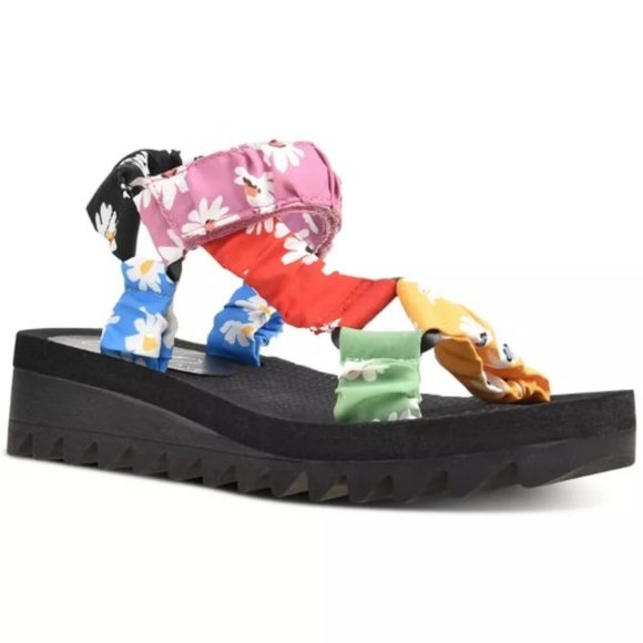 Wild Pair Shoes - WILD PAIR Kendie Sporty Wedge Sandals